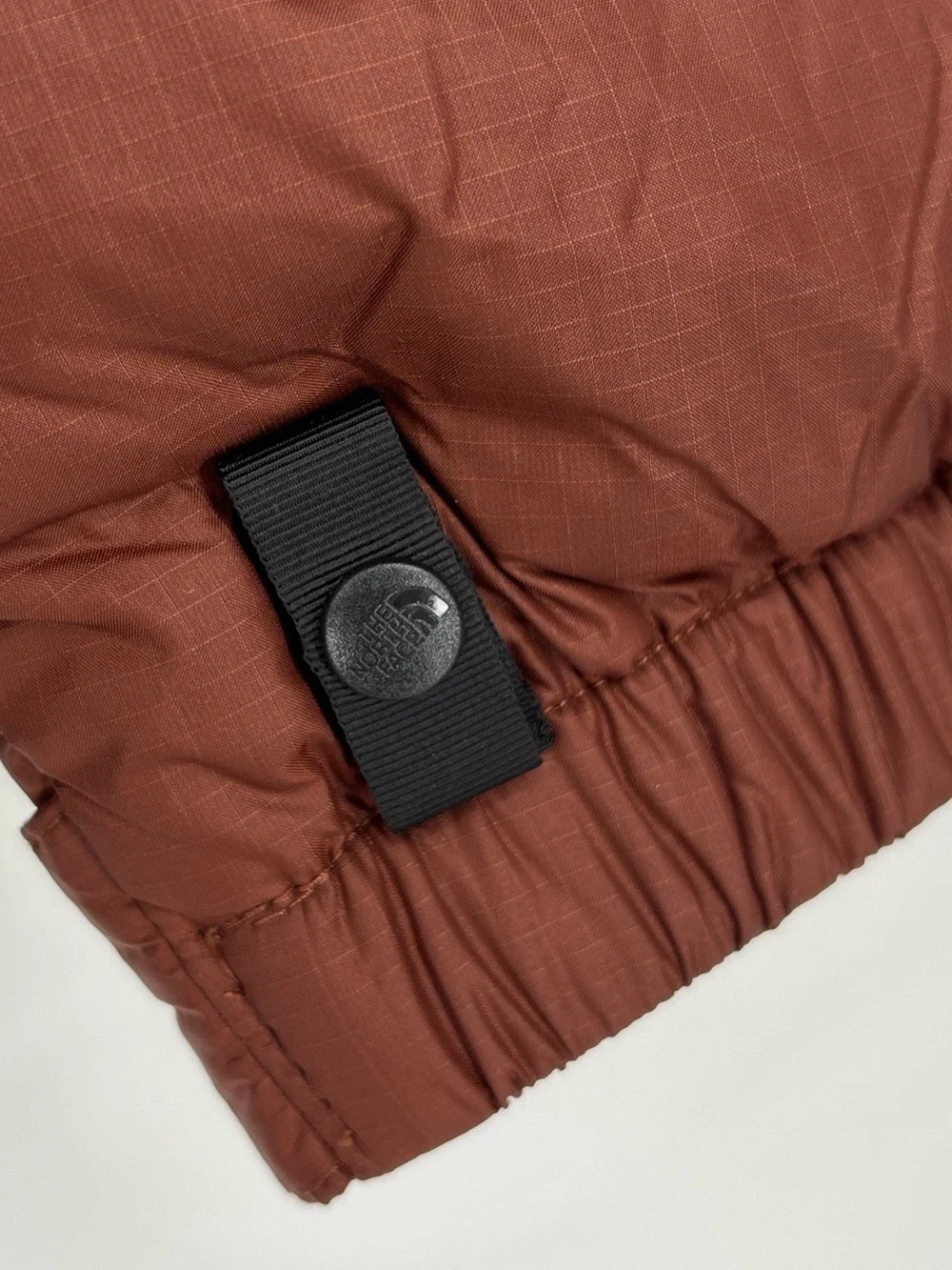 The North Face 1996 Retro Nuptse Jacket in Brown Black Nylon Men’s Size XL NWT!